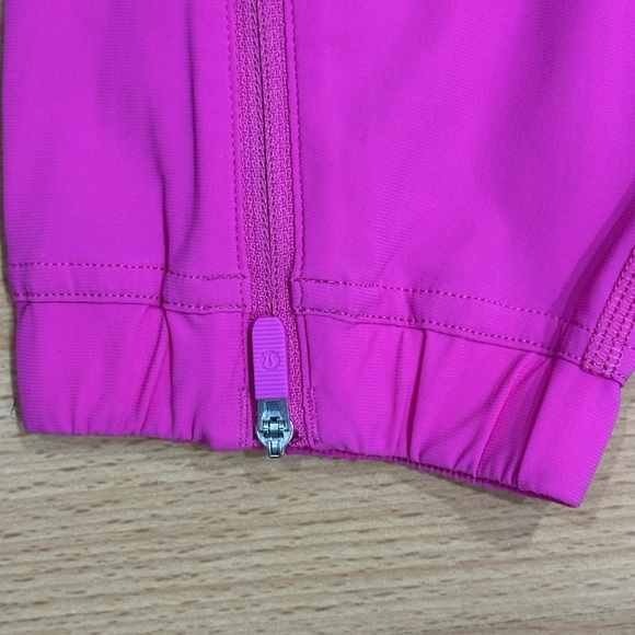 Brand New Lululemon Adapted State Jogger in Sonic Pink - Picture 11 of 13